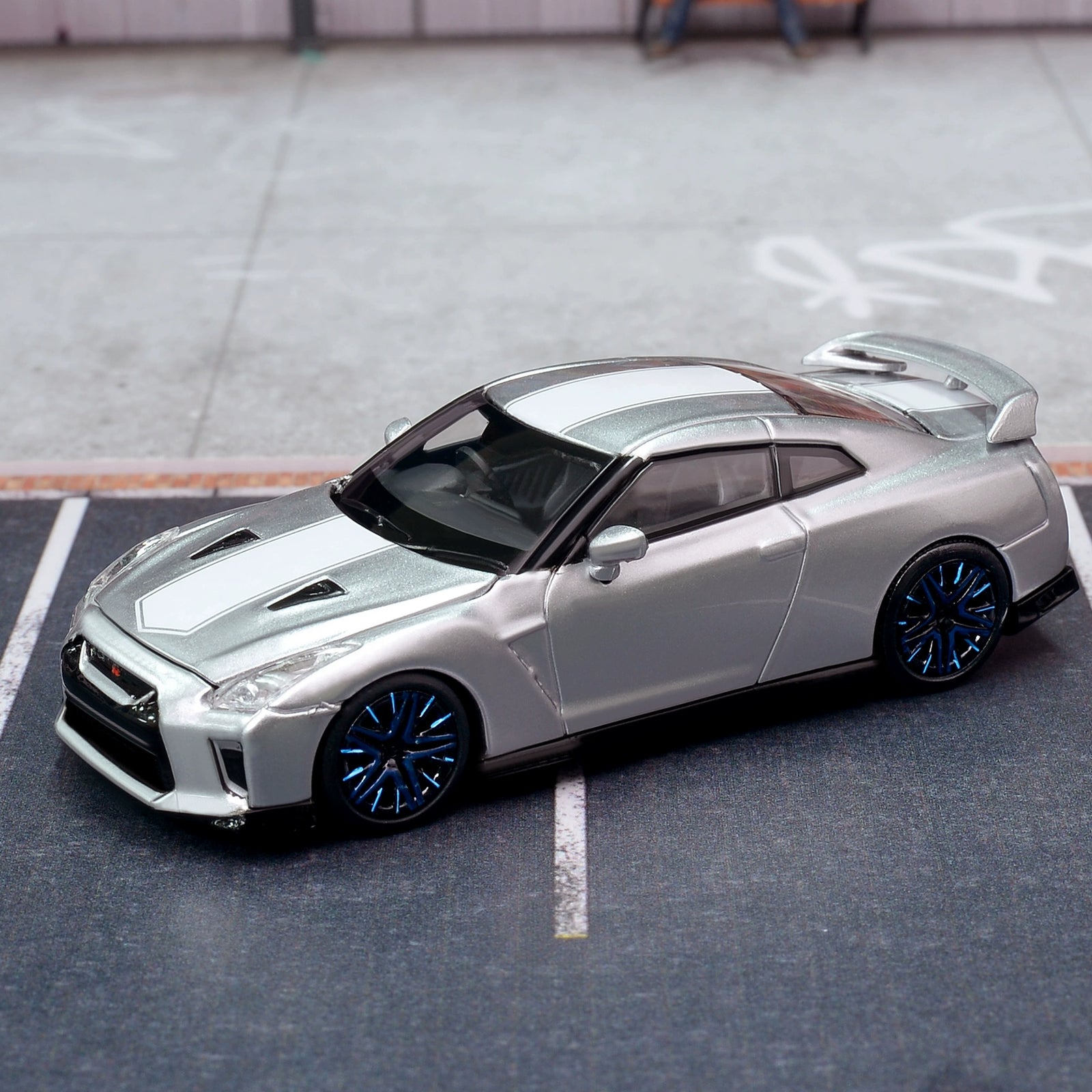 1:64 MH MOTORHELIX Nissan GT-R(R35) 50th Alloy car model